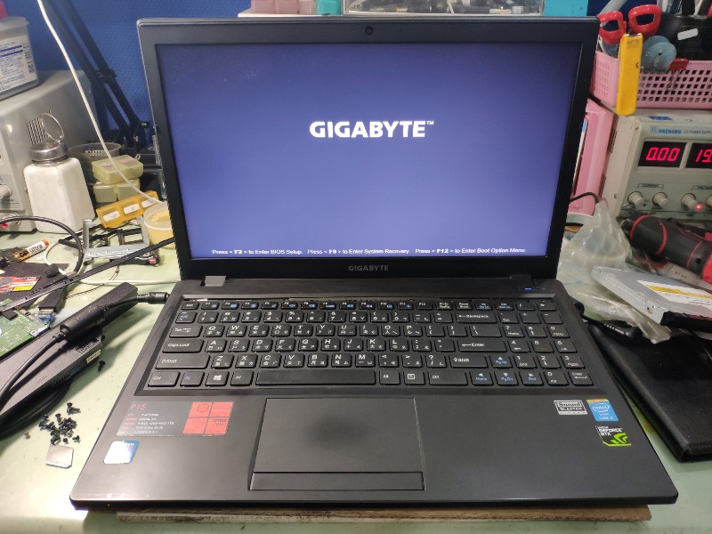 giga p15 外殼 右轉軸故障斷裂，現場快速維修，可來電洽詢。@nb3c 機板也有維修