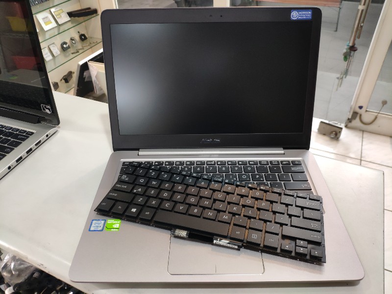 asus ux310u 鍵盤故障 更換鍵盤 約2小時完修