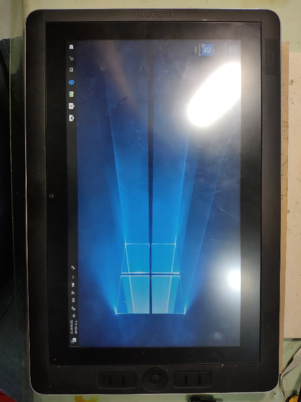 WACOM DTH-W1310 不顯示不開機。維修顯示模組晶片 此機有通病會有這樣問題哦。