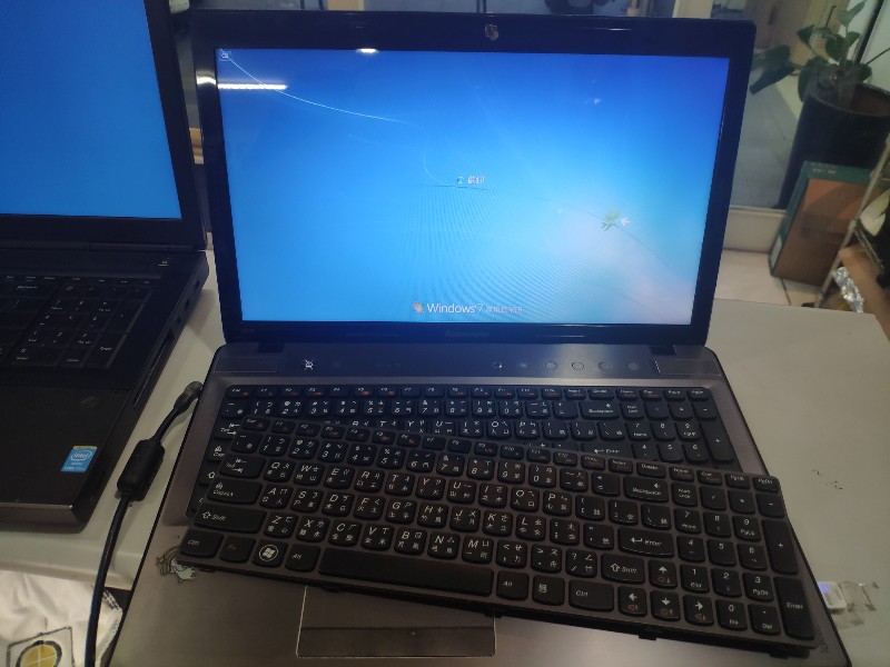 Lenovo z575 更換鍵盤 清風扇 ok 機板也有修哦。