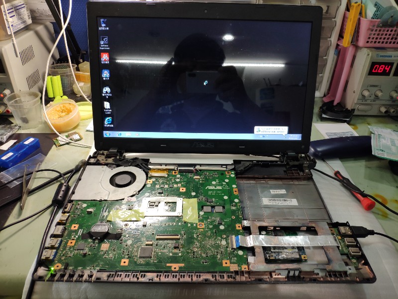 Asus a55v 不開機，一開機約10秒掉電維修，機板電源模組，故障維修ok