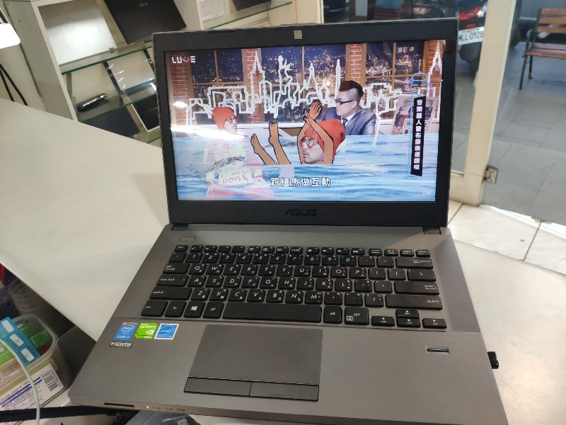 asus x451ld 螢幕抖動顯示異常
