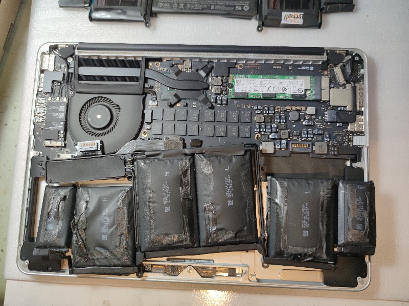 apple a1502 電池膨脹 現場更換 快速維修ok 各apple型號電池都可現廠安裝