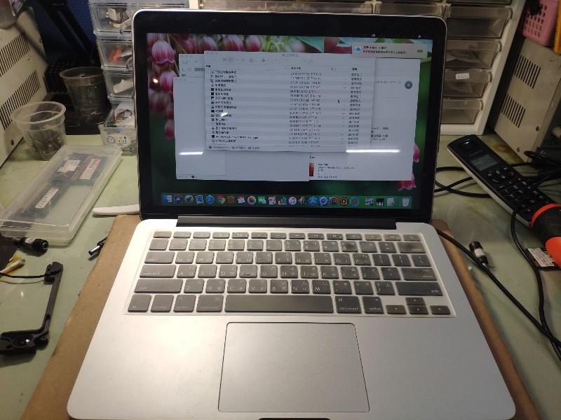 Apple a1502 維修ok 不開機 不過電 鍵盤 電池 螢幕 當機 喇叭破音 都可維修