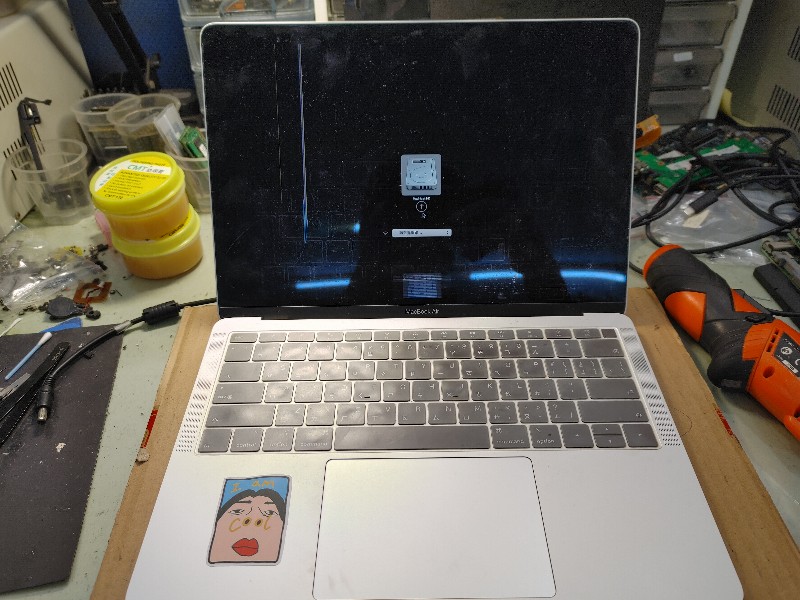 Apple a1932 螢幕破裂 可現場維修 更換 已修很多了 apple 有問題都可送至本公司或來電詢問。