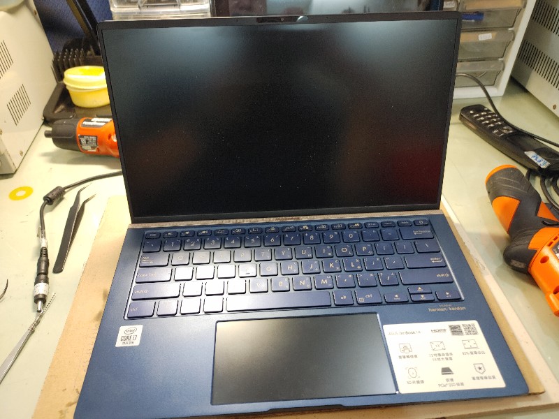 Asus zenbook14 ux434 有故障 不開機 滲水 換板 都可更換維修 可來電洽詢