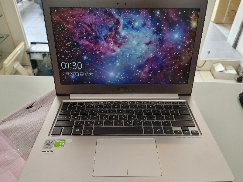 ASUS UX303L 外殻 轉軸 斷裂 維修 更換全新 約1-2小時取件 現貨安裝。。各廠牌外殻都有來電洽詢。