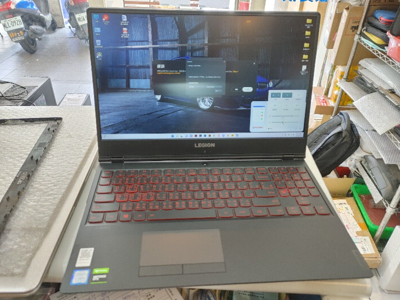 Lenovo y7000 不開機 螢幕破裂 異音 電池鍵盤故障 都有維修可來電洽詢送至門市維修