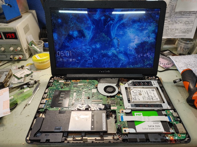 實機修-Asus x555 不開機 要按開機鍵3-5次才會開機 或都不開機 主板維修ok 已修上百台了 精修各廠牌筆電都可來電洽詢。