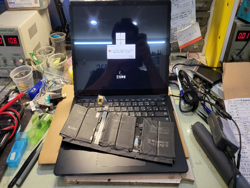 surface latpad 3 電池不續電，更換全新電池，整機拆解主機板過程詳圖，專業主機板維修