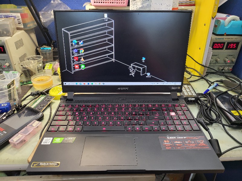 技嘉 gigabyte 15pxc 同行送修.藍底白字.不定時當機.燒機就當機.此台不好維修.經多方檢測查訊號測試維