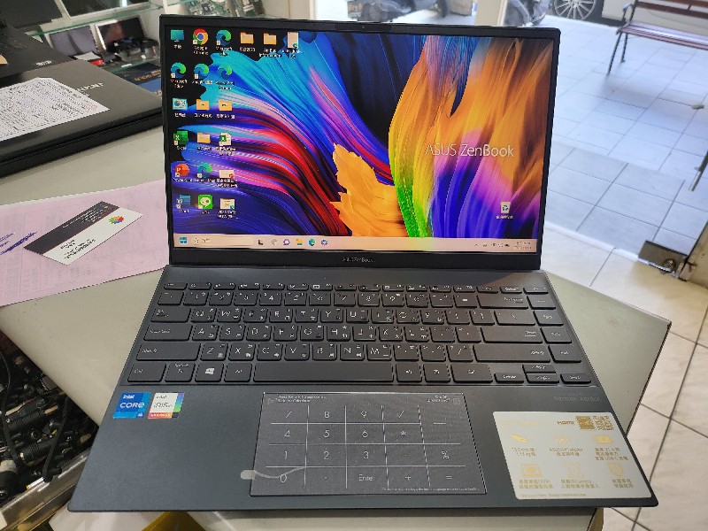 同行送修插電源type c 無反應，不開機asus ux425ea 此台不好維修，主機板訊號剛開始以為是充電模組ic