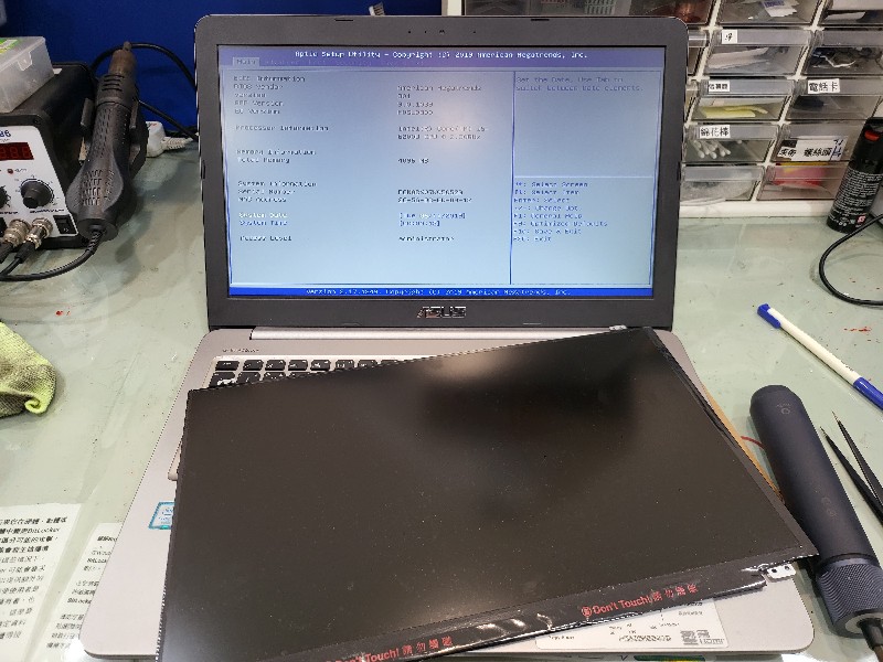 Asus k501螢幕暗屏 現貨現場更換ok,筆電螢幕故障都可維修可來電洽詢，nb3c大台中筆電維修