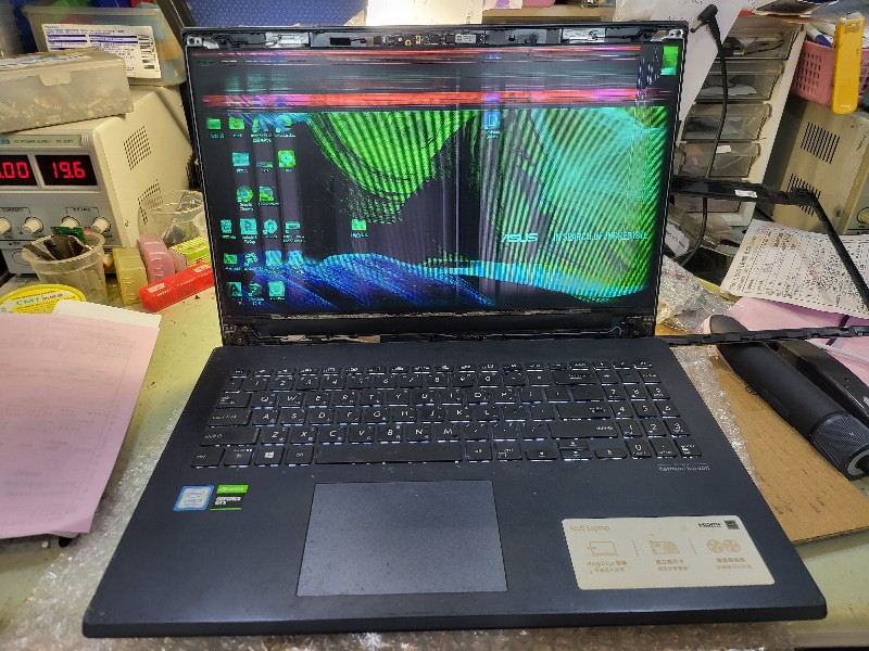 Asus 華碩螢幕破裂現貨現場更換ok,各廠牌筆電螢幕都有可來電洽詢。nb3c大台中筆電維修