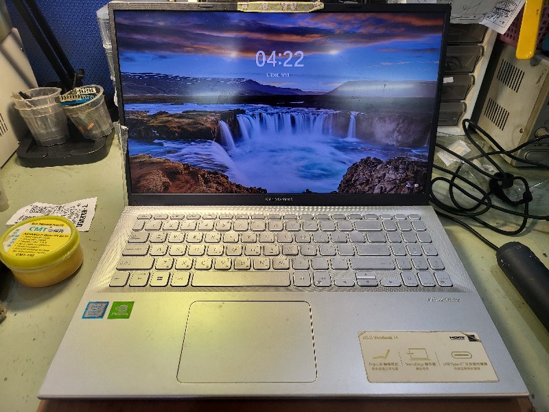 實機修-asus x512f 轉軸斷裂 現場快速維修約1-2小時完修 OK,各廠牌筆電轉軸都有現維修，可來電洽詢。