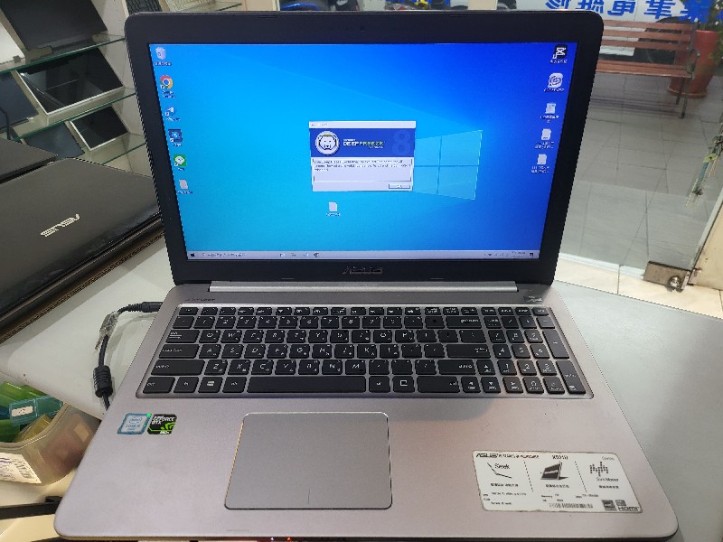 實機修-asus k501u 主機板滲水嚴重，客戶急著用，快修1-2天修開機，主板腐蝕，不開機 不過電 更換很多小電阻，重焊線路，零件補回，主板清洗很乾淨，開機功能全測正常測23小時ok,各廠牌筆電急件可以趕給你，可來電洽詢。