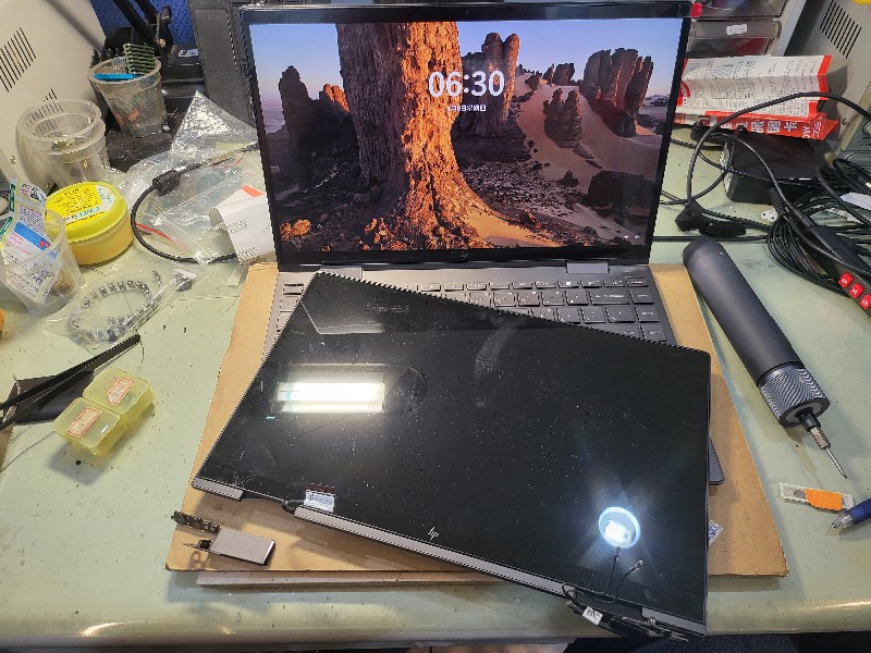  Hp x360 轉軸斷裂 觸控螢幕破裂 更換全新上半部螢幕 ok,有同問題都可送到門市維修。@nb3c