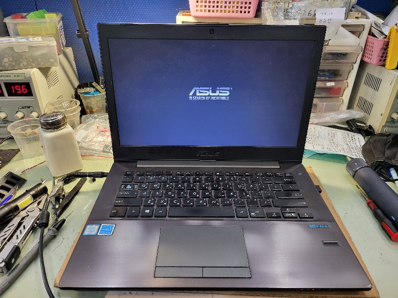 Asus p5430u 電源座，電源接口 插壞，不開機不充電，現貨零件更換ok,筆電故障問題都可維修，可來電洽詢。