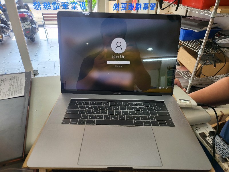 Apple a1990 客戶送三間維修店，有送至原廠檢測主機板故障問題報換板報價2萬多元,內詳..