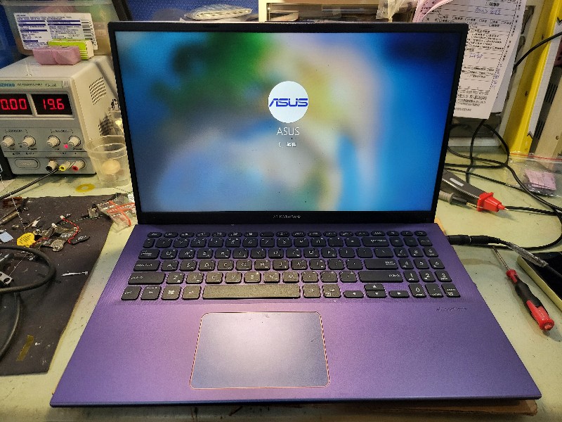 Asus x512 客戶送修，不開機，不過電，查主機板，維電源模組故障，更換ok開機，有同問題都可送來門市，可來電洽詢。