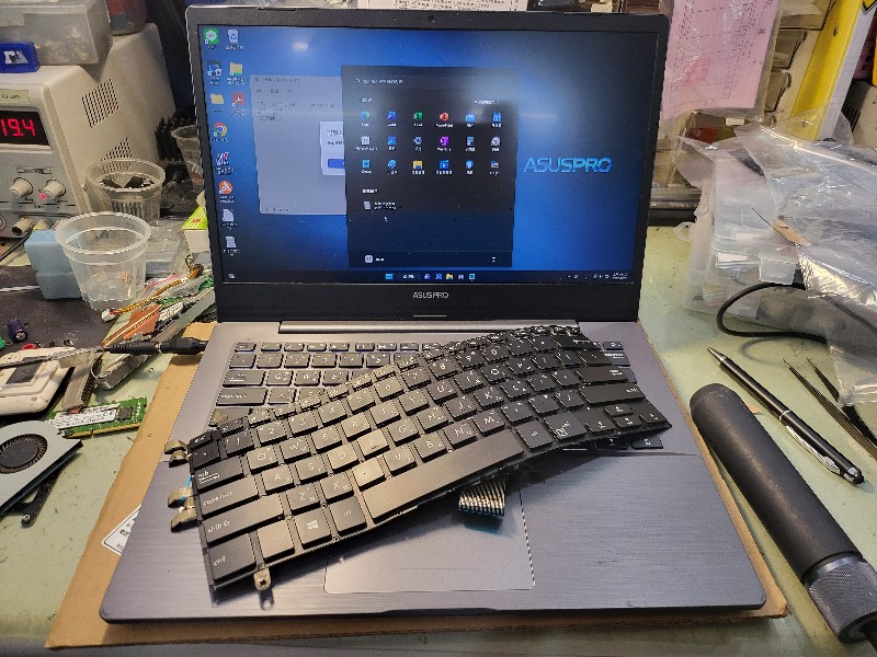 Asus p5440 鍵盤故障，鍵盤卡鍵會連續跑出來，現貨現場更換維修，同問題都可維修，筆電電腦有問題都可來電洽詢。專業主機板維修@nb3c