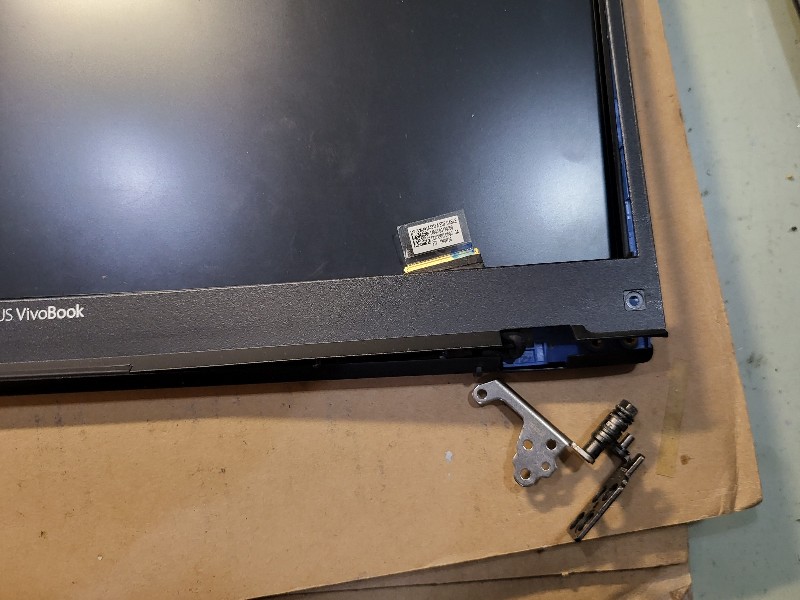 Asus s531f 轉軸外殼斷裂，現場維修ok，同問題都可維修，筆電電腦有任何問題都可來電洽詢。專業主機板維修@nb3c