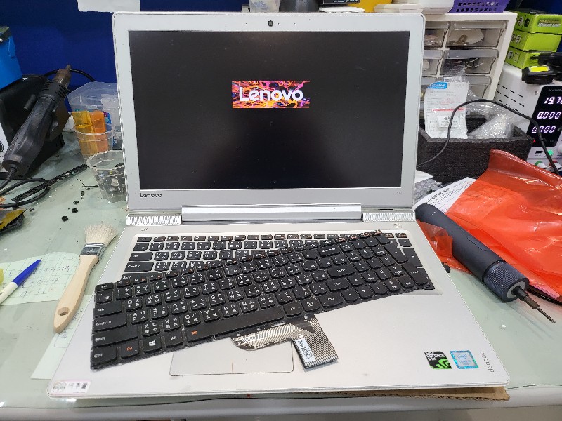 客送修 lenovo ideapad 700 鍵盤故障 現貨現場快速安裝ok，風扇銅管灰塵阻塞散熱膏硬化會導致效能降低散熱不出去灰塵導致主機板零件燒掉，感覺底部很熱要注意，清潔主機板灰塵散熱清潔膏重上風扇銅管清潔灰塵，現場快速清潔ok,專業筆電維修各廠牌筆電都可維修，可來電洽詢，@nb3c