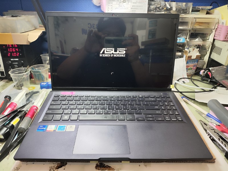 Asus b1508c 螢幕破裂 實機拆解現貨 現場更換螢幕ok,各廠牌螢幕都有貨可來電洽詢