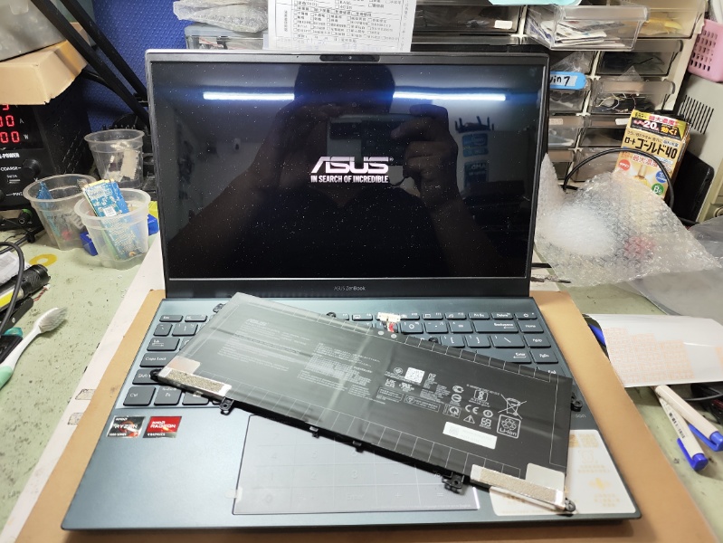Asus um325 電池故障 現貨現場安裝ok,各場牌電池都有可來電洽詢 也有主機板維修 鍵盤 螢幕 轉軸斷裂維修 筆電各種不同問題都可洽詢