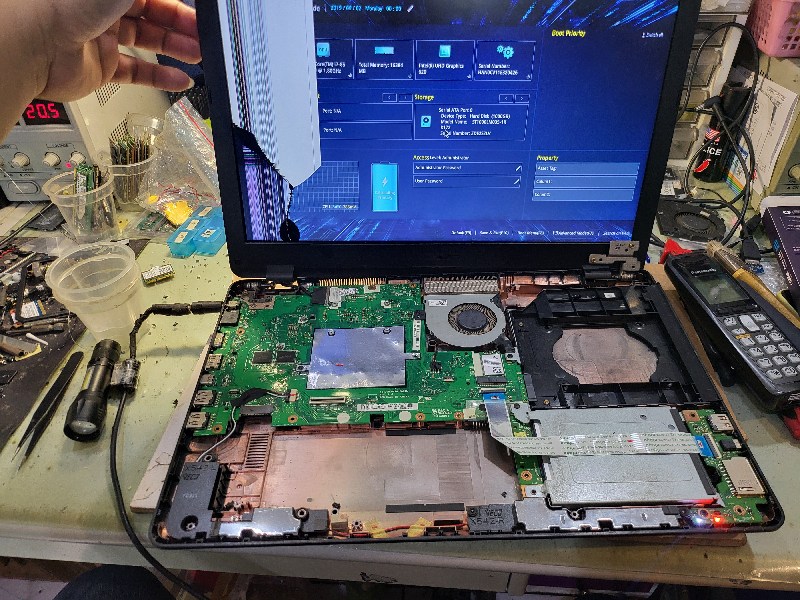Asus a542u 螢幕破裂 轉軸斷裂，實機拆解現貨現場維修約1-2小時完修，有同問題都可來電洽詢，nb3c大台中筆電維修