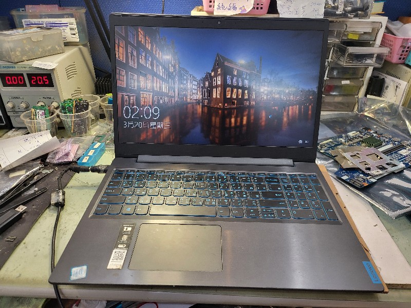 Lenovo l340 開機顯示異常 無法使用，實機拆解主機板維修，檢測維顯示晶片故障，但顯示晶片都有封黑膠，直接換主機板快速測試功能正常，精修筆電主機板有同問題都可送來門市維修。nb3c大台中筆電維修