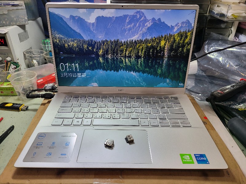 Dell 14 5000 p130g 兩邊usb都無法使用故障，實機拆解 解焊usb座腳針斷掉，更換同型號usb座ok,同問題都可送到門市維修 nb3c大台中筆電維修