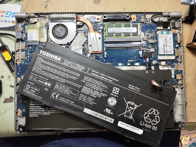 Toshiba z30t-b 電池不續電，現貨現場安裝ok,各廠牌電池都有，可來電洽詢