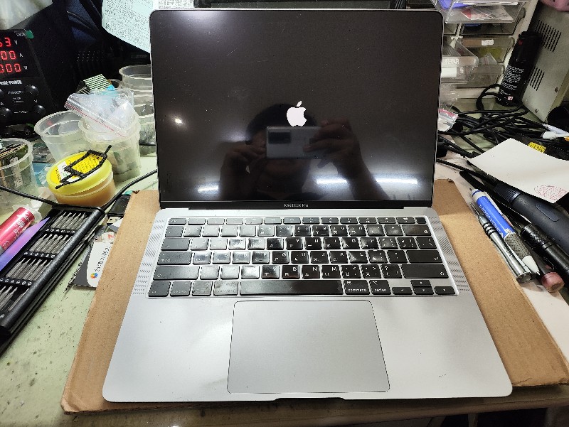 Apple a2179螢幕破裂 現貨現場安裝ok,各廠牌螢幕都有,可來店快速安裝