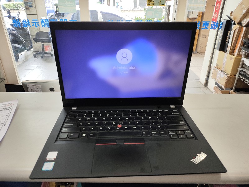 Lenovo t490 移動筆電 就當機 顯示異常 實機拆解維修主機板ok,精修各廠牌主機板  急件當天可修好