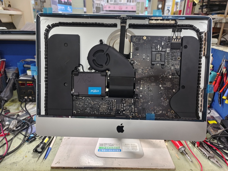 Apple a2116 不開機 不過電 不顯示 實機拆解主機板維修OK 檢測主機板電源訊號有短路導致不開機 主機板檢測燈不亮 更換電源模組零件ok開機檢測燈亮起 裝機檢測 all pass ok. apple imac 筆電 專業主機板維修 各廠牌筆電快速維修 現貨現場安裝螢幕 鍵盤 電池 轉軸斷裂維修 可來電洽詢 LINE:@nb3c