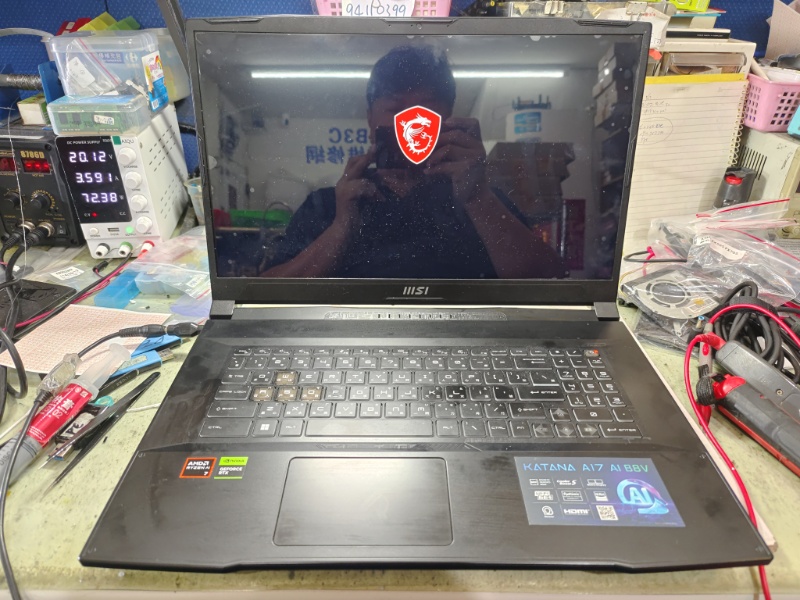 Msi a17 開機不顯示 無畫面 不開機有電源燈亮 實機拆解 專業主機板維修 查詢主機板電路 訊號 電原模組ic查到訊號有問題維修更換零件 ok 開機 專業主機板維修 各廠牌都有快速維修最快當天維修好 大台中筆電維修 可來電洽詢 line:@nb3c