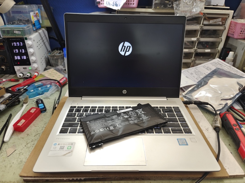 HP HSN-Q15C 電池膨脹 導致觸摸板故障無法使用 實機拆解 現場快速更換電池OK,專業各廠牌筆電都有維修,螢幕 鍵盤 外殼轉軸 主機板專業維修 快速維修當天可維修好 可來電洽詢 LINE:@nb3c