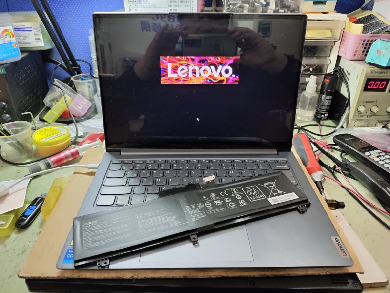 Lenovo yoga 14s ihu 電池不充電現貨.現場安裝.各廠牌筆電電池都有可來電洽詢.現場更換 nb3c筆電維修