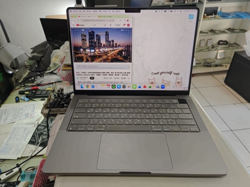 Apple a2337 不開機不過電 插電開機無反應 實機拆解主機板維修 檢測主機板電源模組部份有短路 查到電源供電ic短路更換ok 無短路後裝機檢測開機 裝機功能全測正常 專業精修主機板故障不開機  螢幕 鍵盤 電池 轉軸維修 nbc大台中筆電維修 有故障問題都可來電洽詢 line:@nb3c