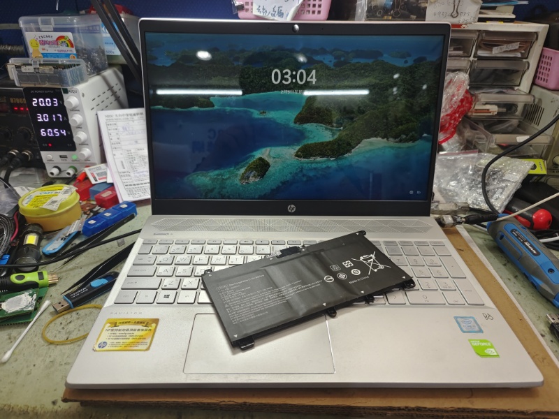 Hp tpn q208 電池續電不好 現貨現場更換ok 各廠牌筆電專業主機板維修 筆電零件螢幕 鍵盤 電池 風扇外殼轉軸斷裂 現場更換維修 nn3c大台中筆電維修 line:@nb3c