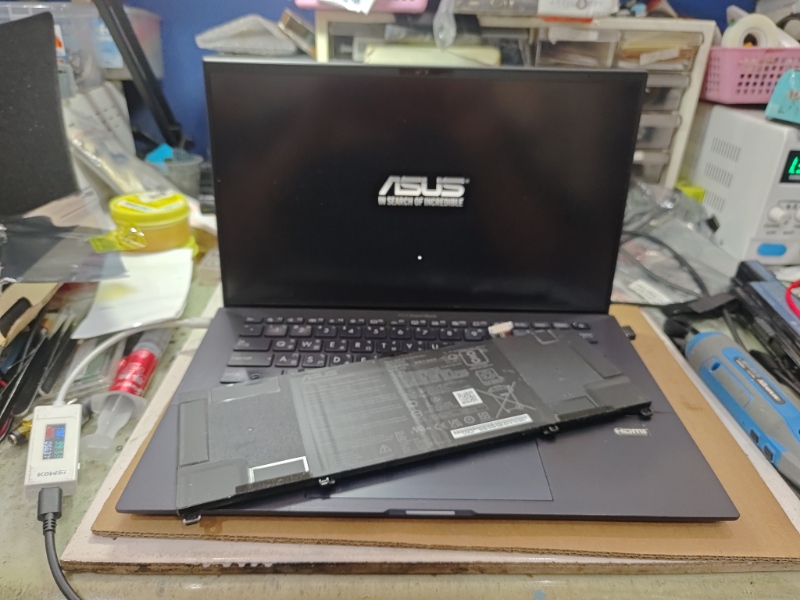 Asus b9450電池故障 電池膨脹 現貨現場更換各廠牌筆電電池都有可來電洽詢 line:@nb3c